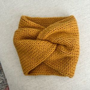 Handknit ear warmer